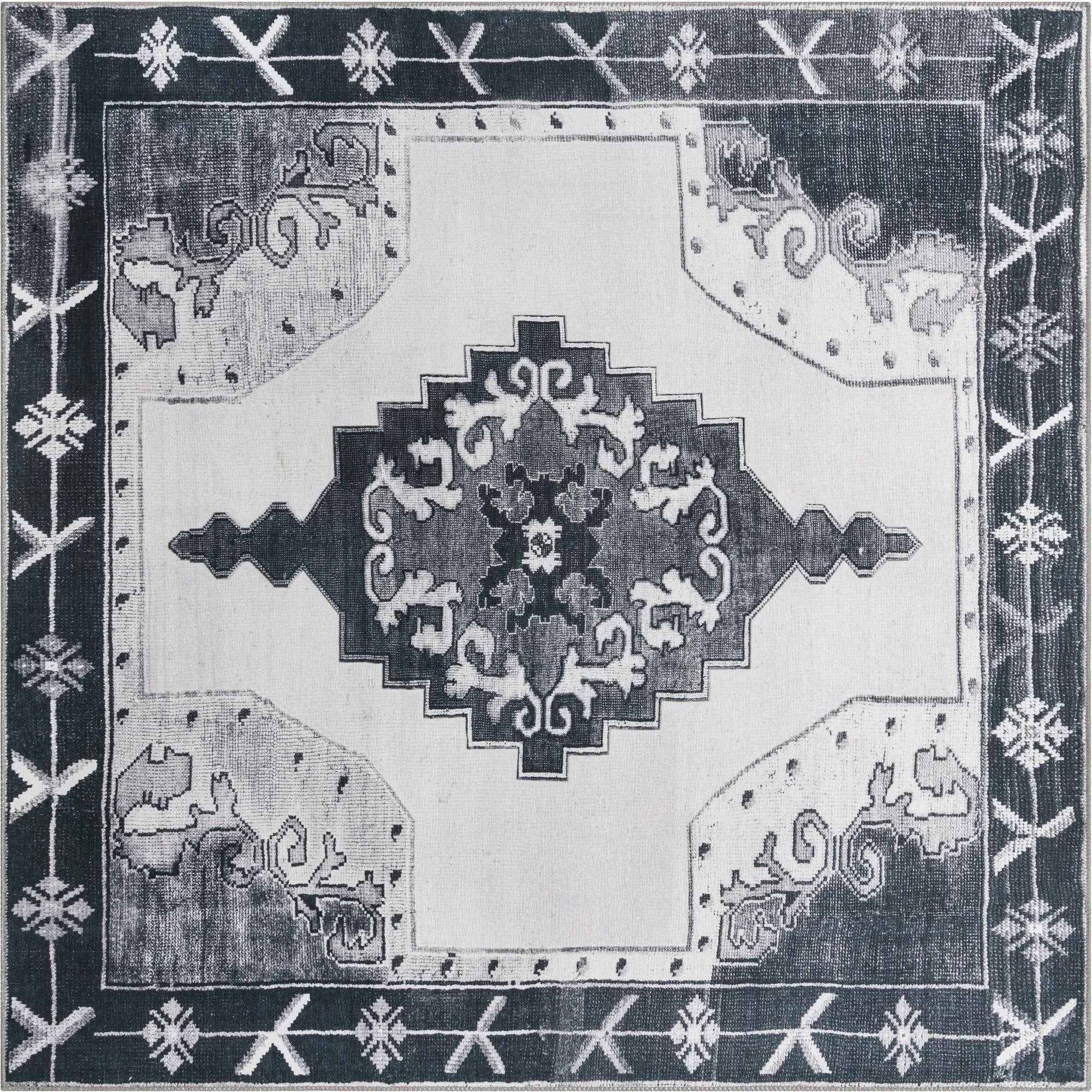 Traditional Rine Collection Area Rug