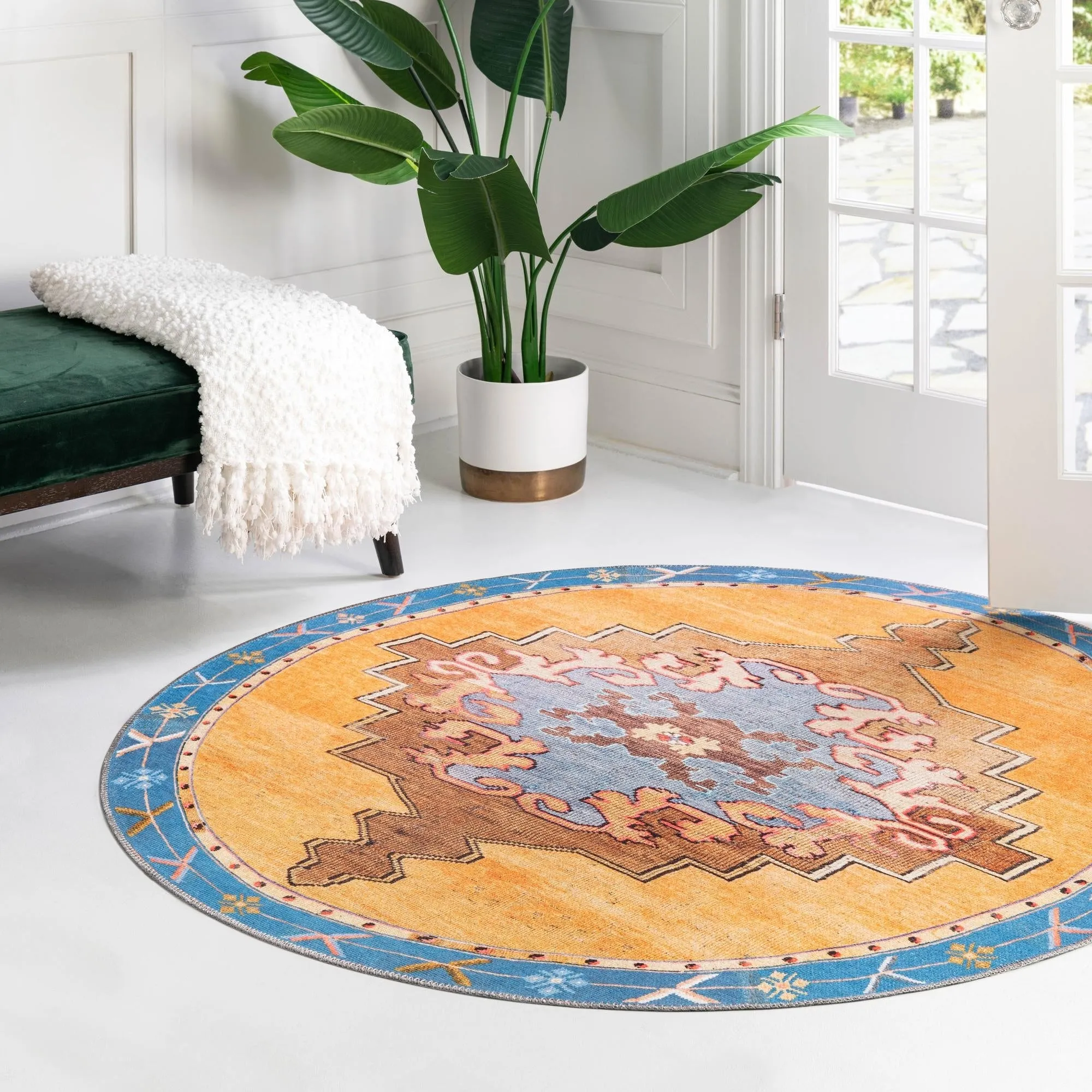Traditional Rine Collection Area Rug