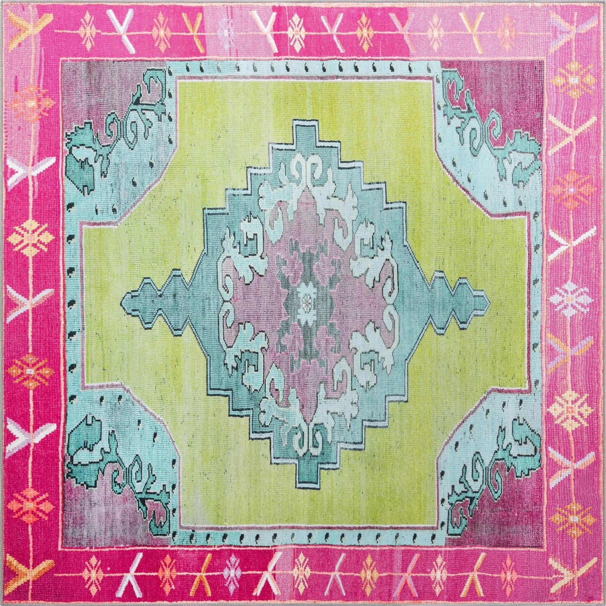 Traditional Rine Collection Area Rug