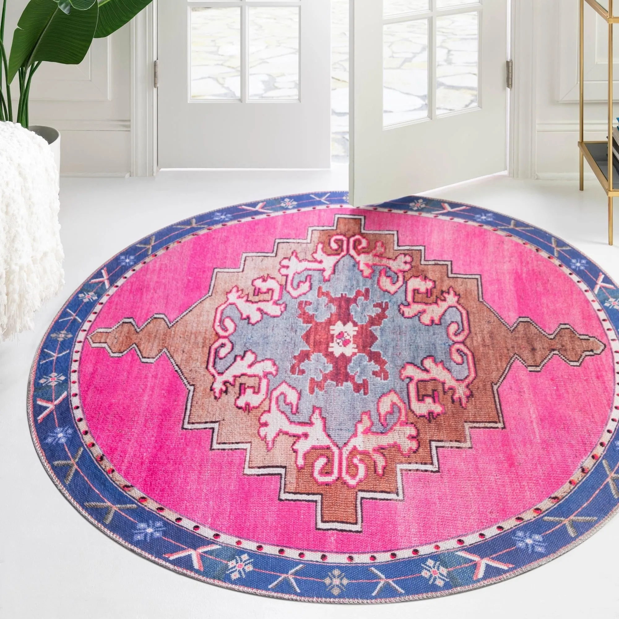 Traditional Rine Collection Area Rug