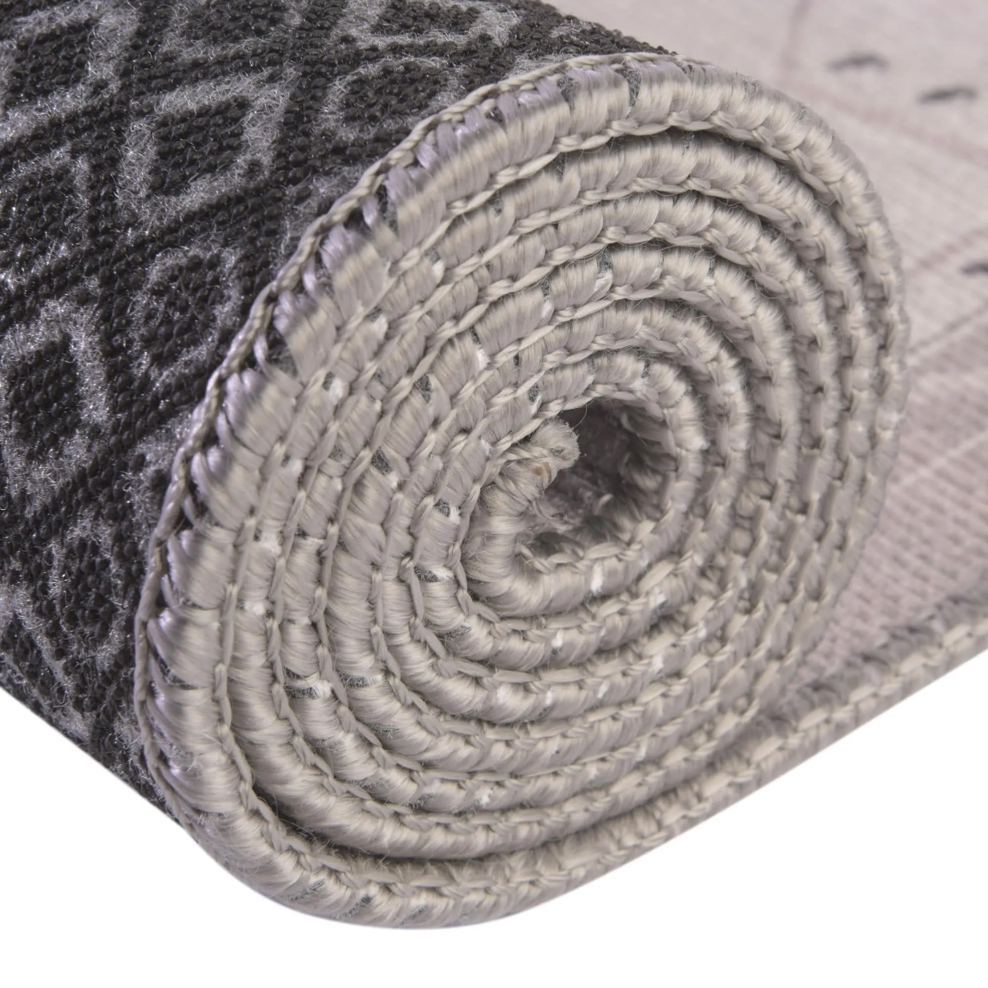 Traditional Rine Collection Area Rug