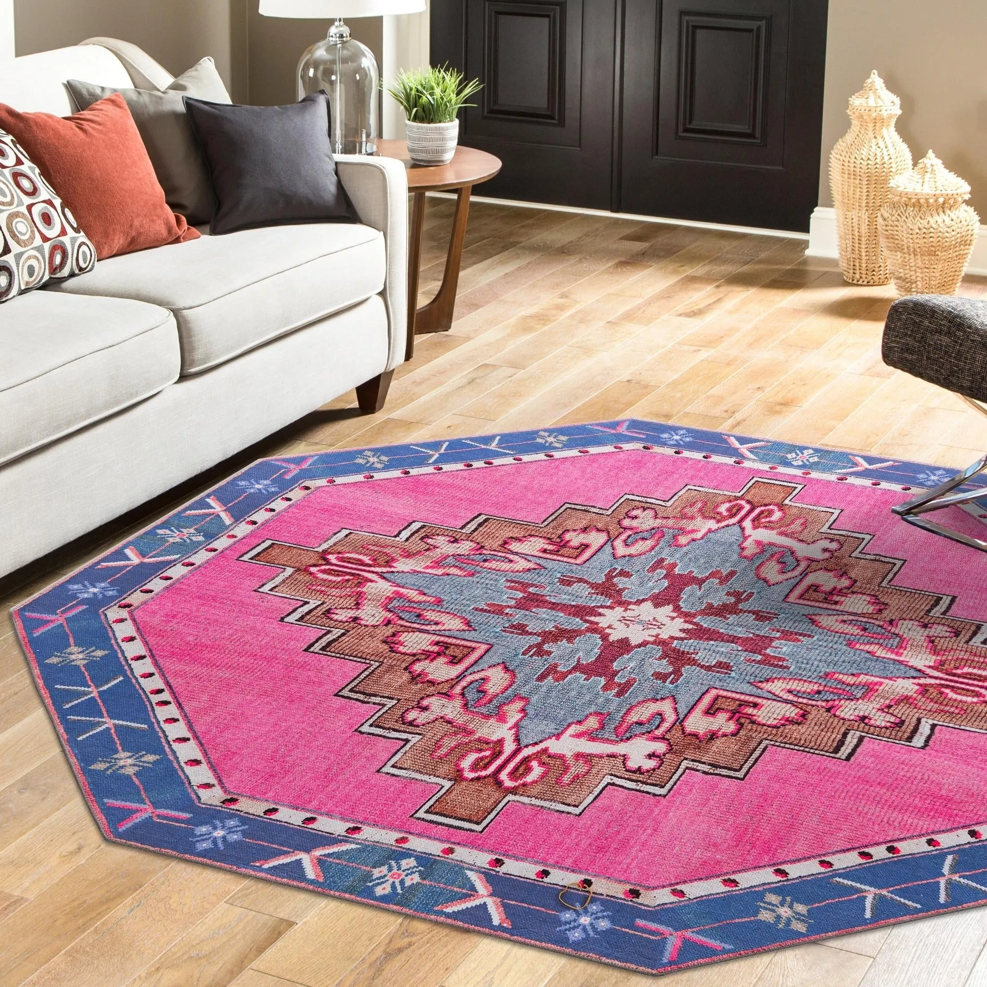 Traditional Rine Collection Area Rug