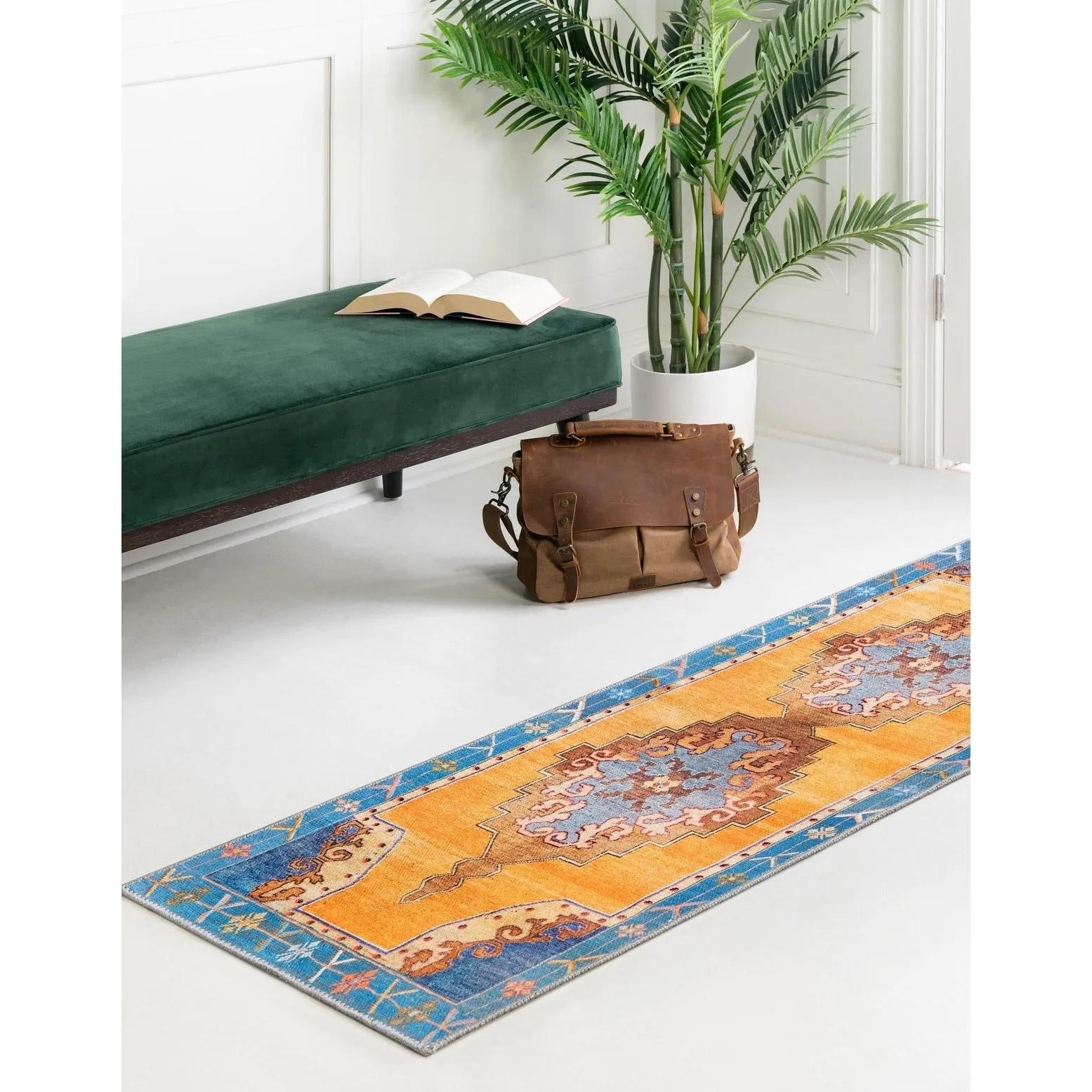 Traditional Rine Collection Area Rug