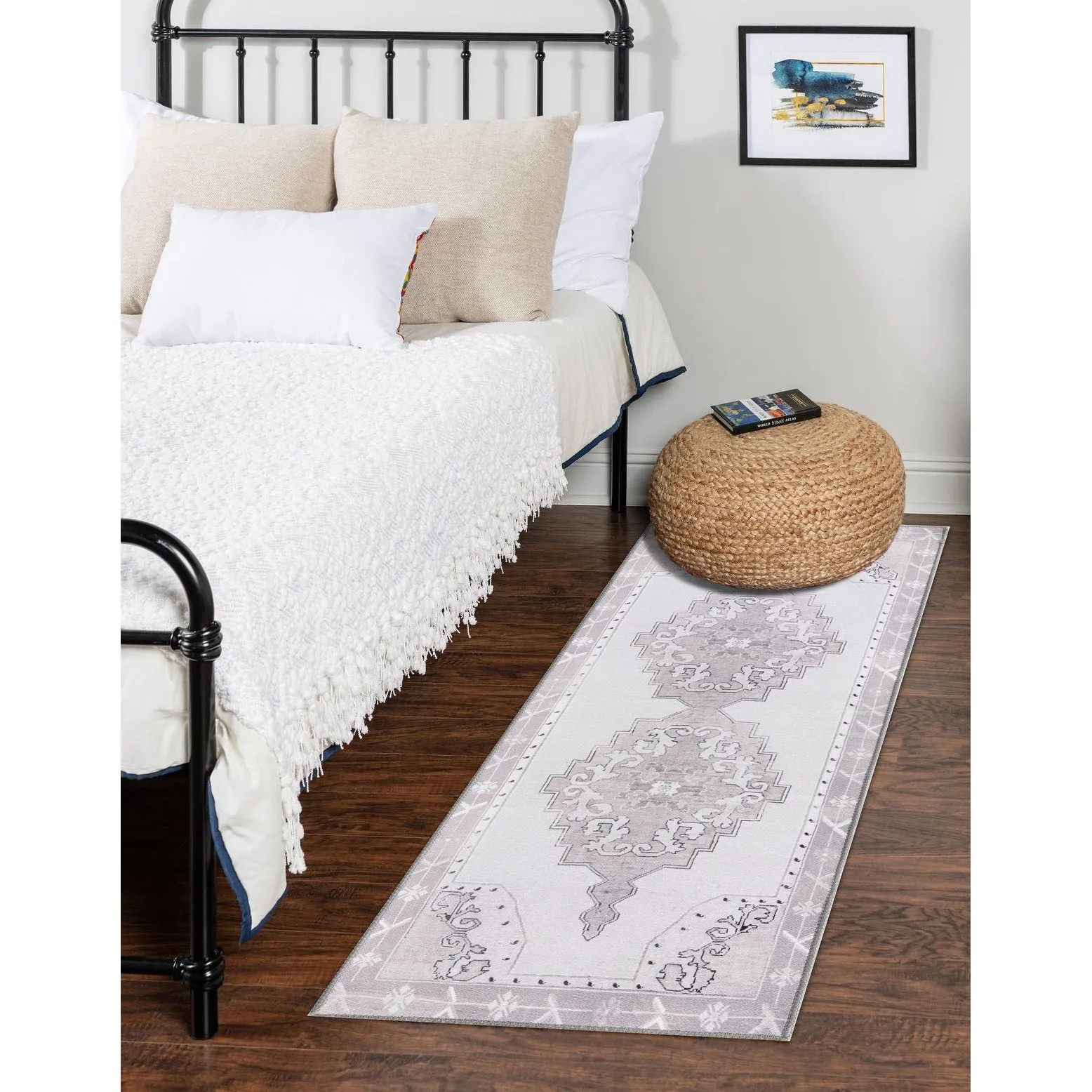 Traditional Rine Collection Area Rug