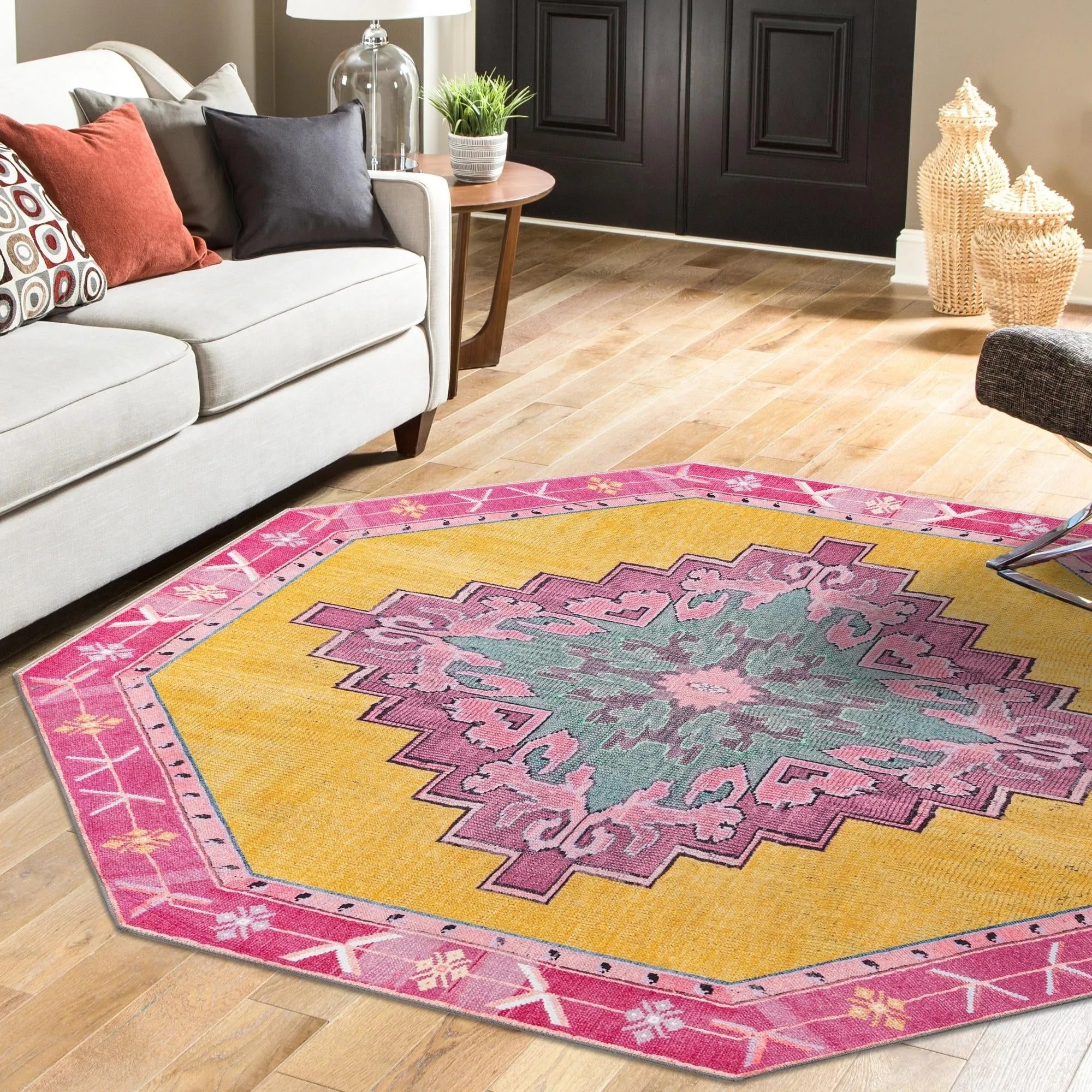 Traditional Rine Collection Area Rug