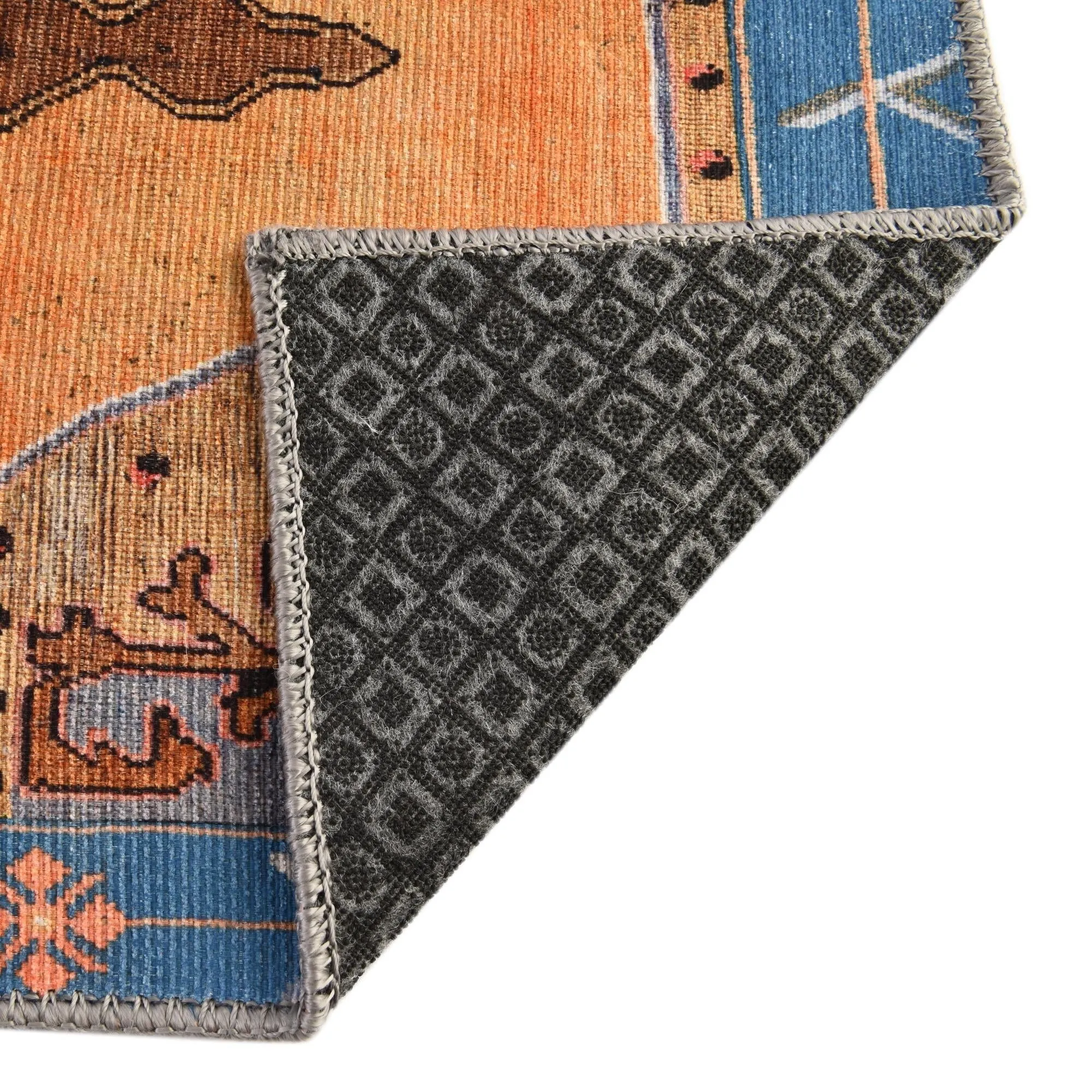 Traditional Rine Collection Area Rug