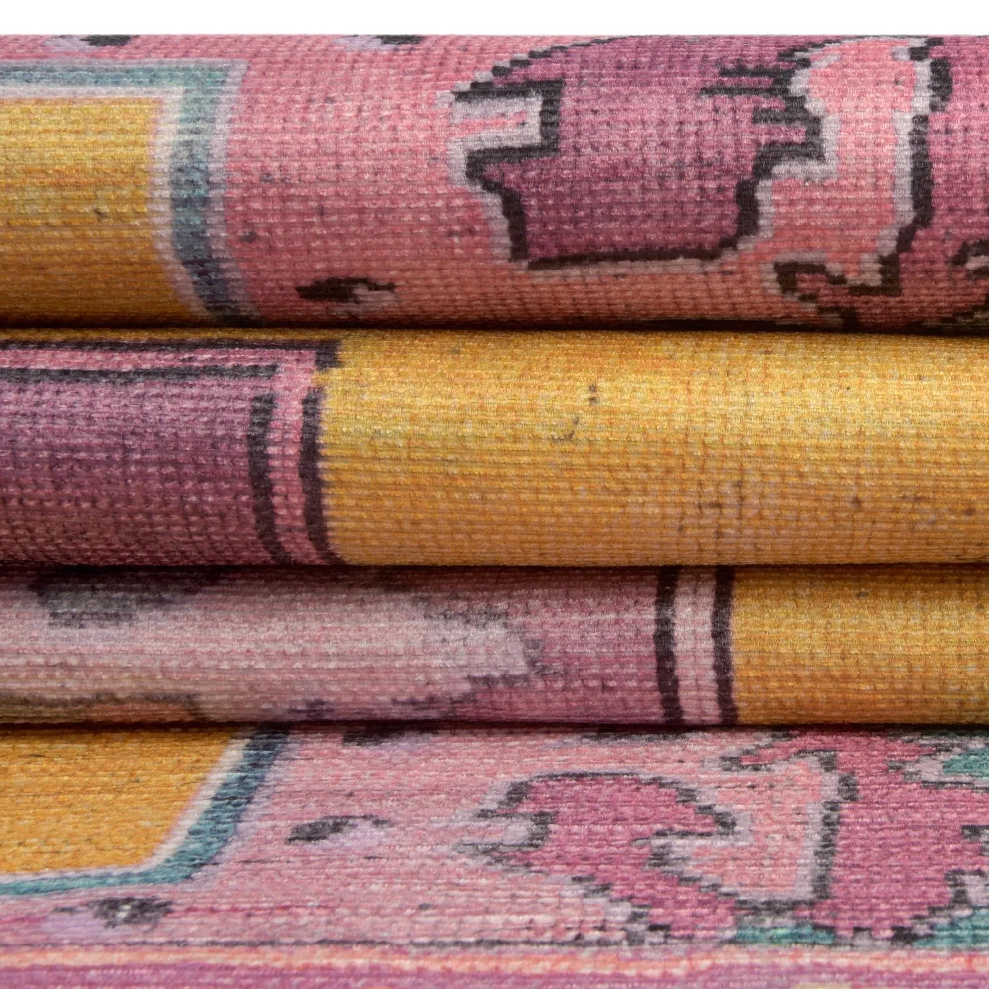 Traditional Rine Collection Area Rug