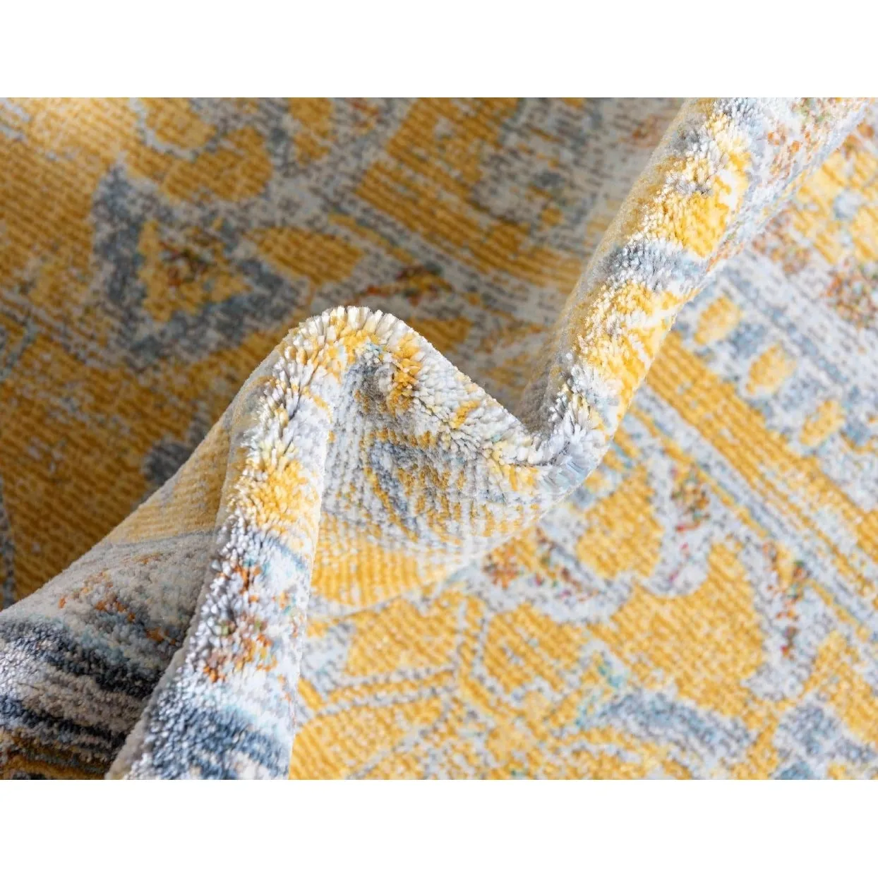 Traditional Samana Collection Area Rug