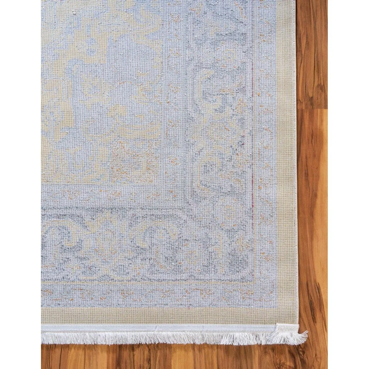 Traditional Samana Collection Area Rug