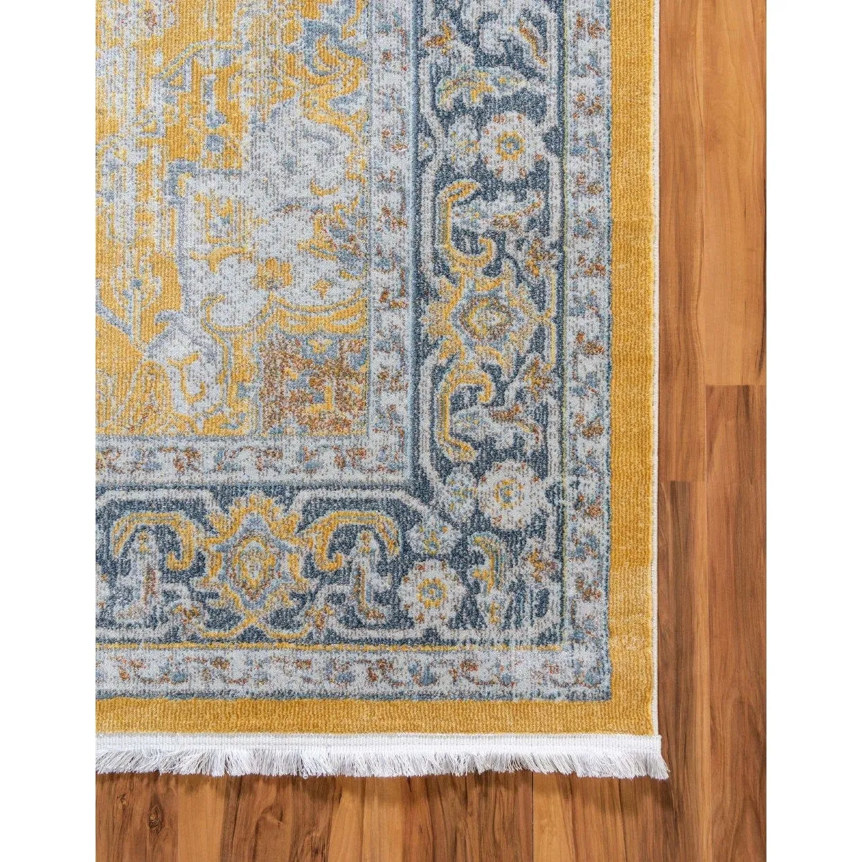 Traditional Samana Collection Area Rug