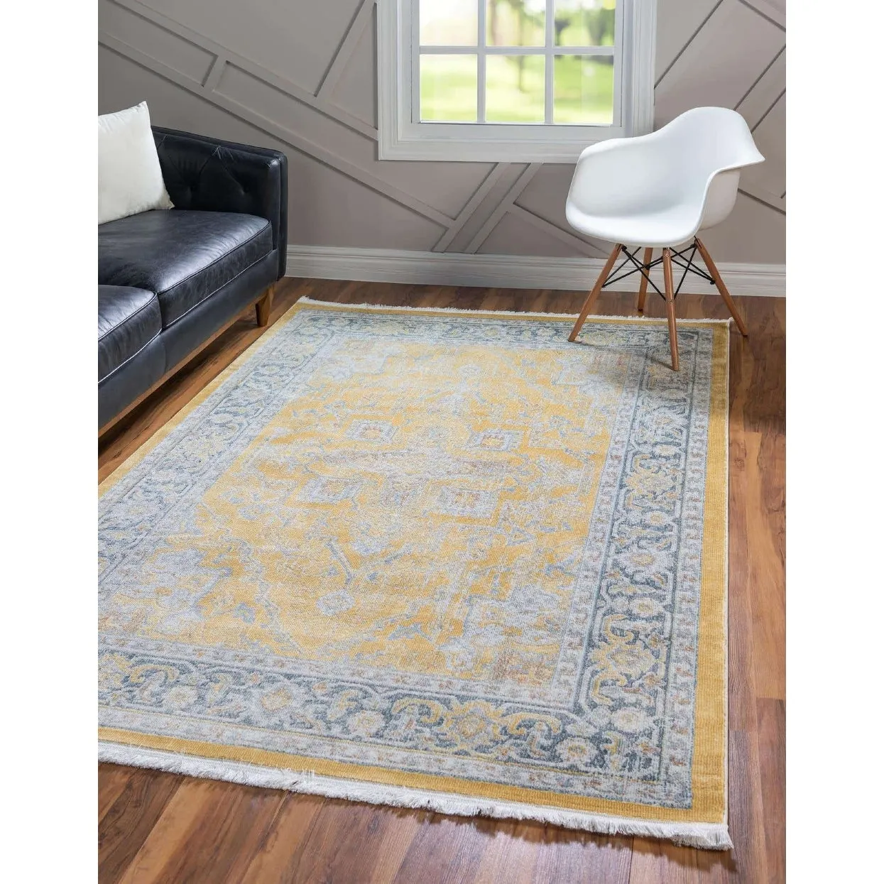 Traditional Samana Collection Area Rug