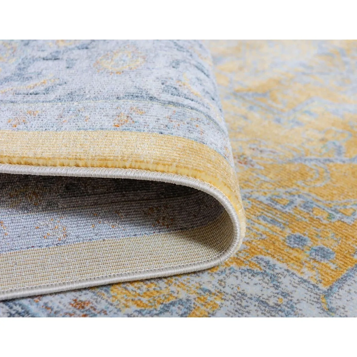 Traditional Samana Collection Area Rug