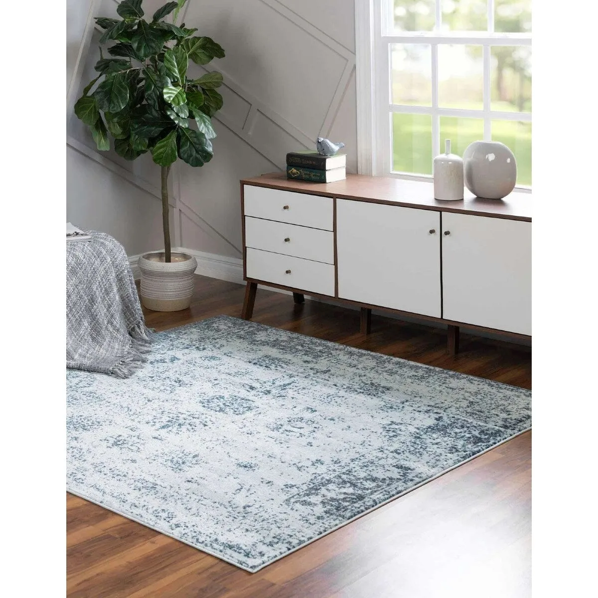 Transitional Fredo Collection Area Rug