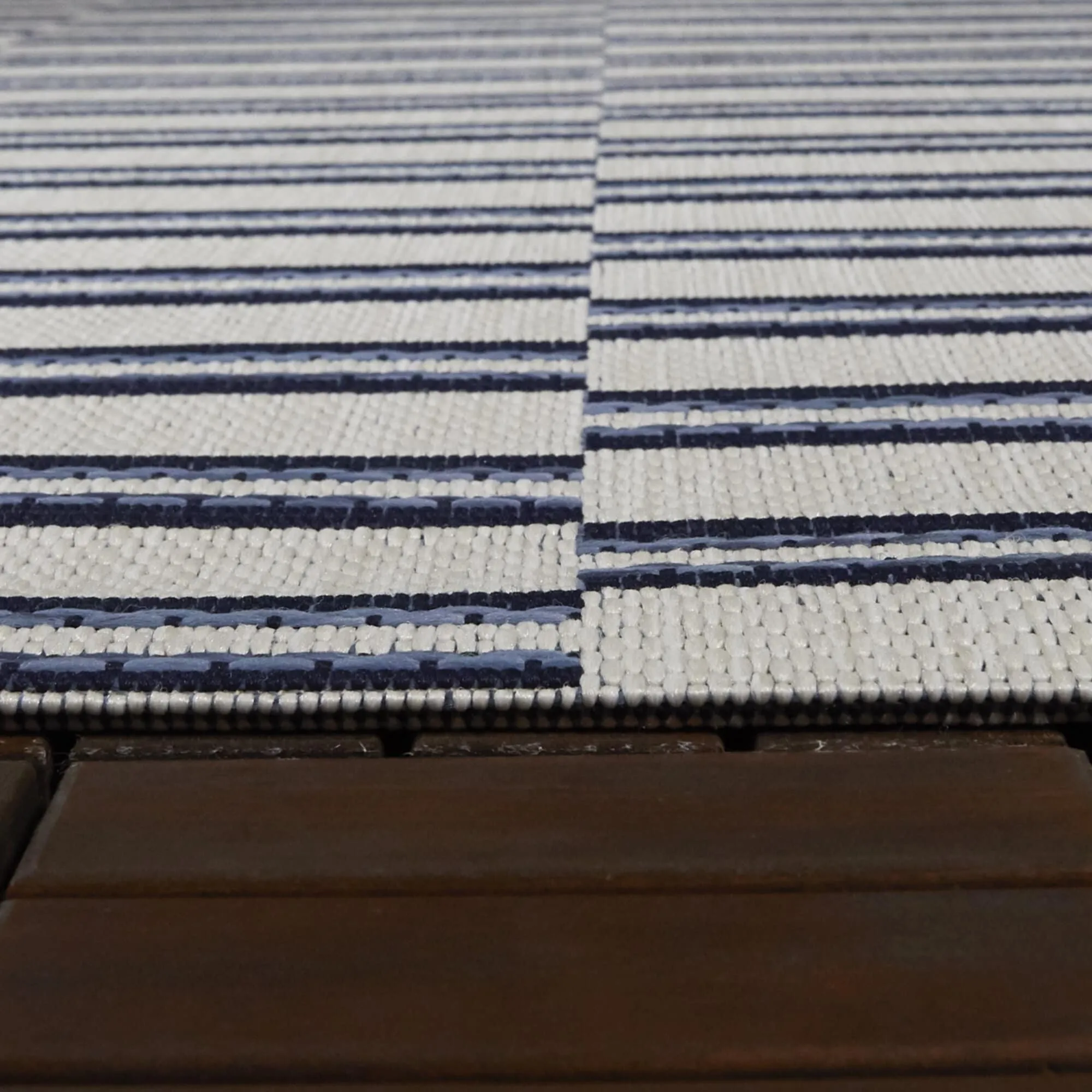 Trevor Modern Striped Indoor/Outdoor Area Rug