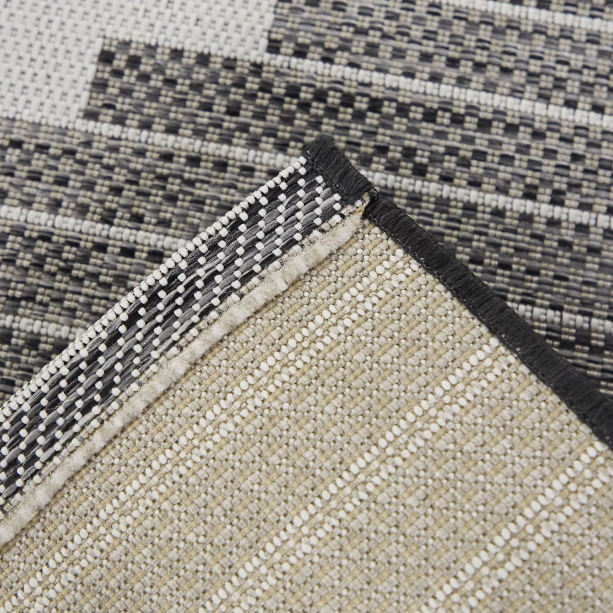 Victor Striped Trellis Indoor/Outdoor Area Rug
