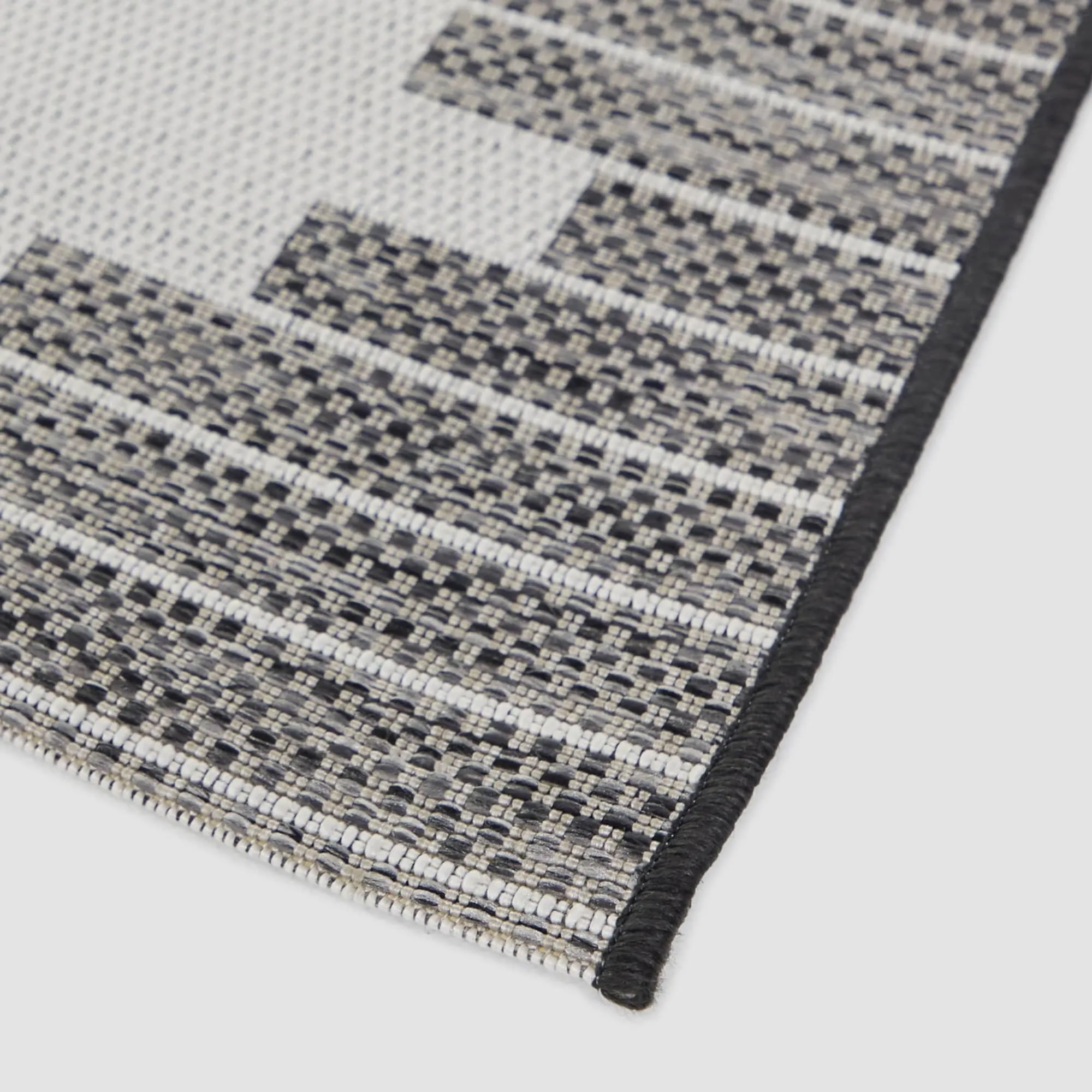 Victor Striped Trellis Indoor/Outdoor Area Rug