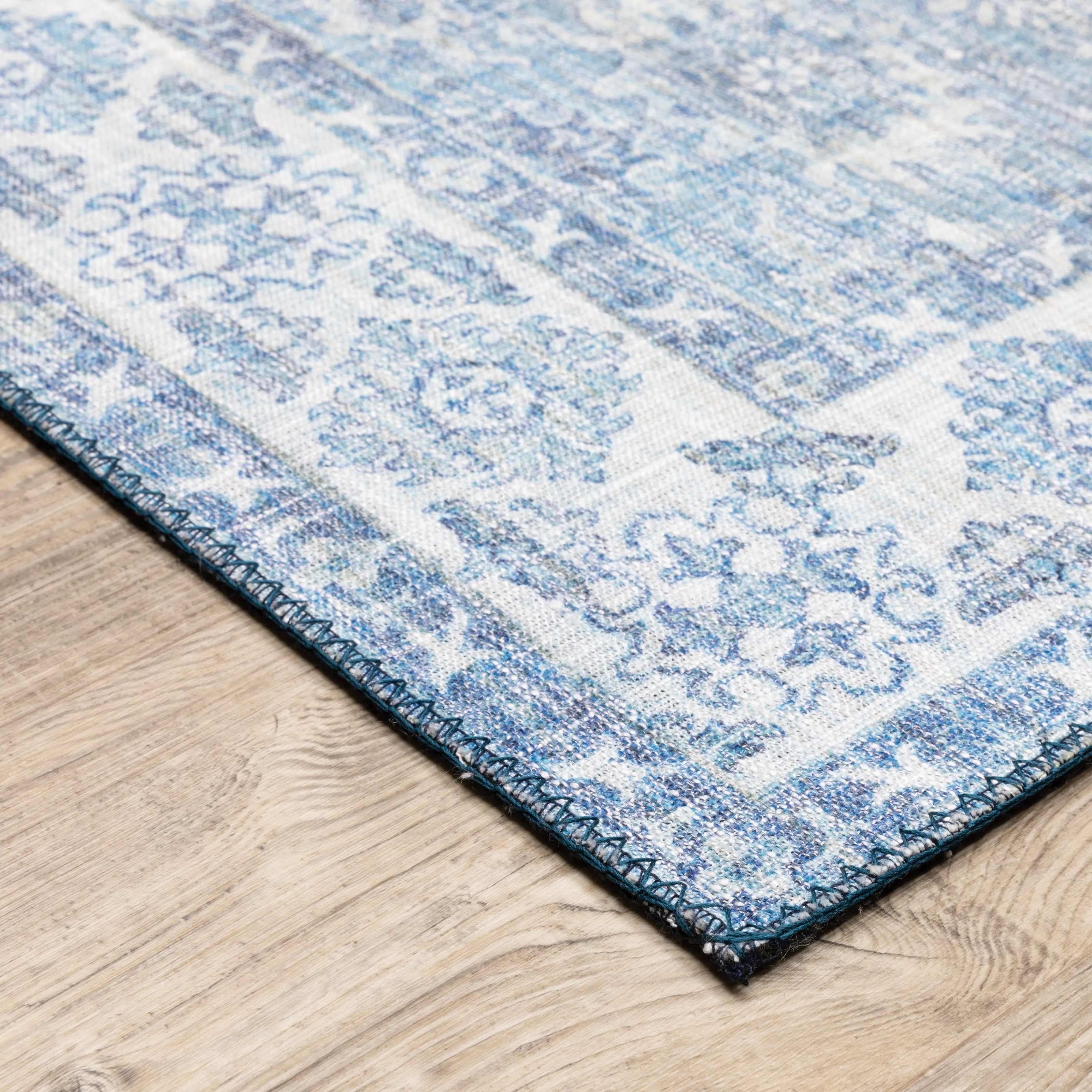 Vista Home Montreux Vintage Traditional Blue Area Rug