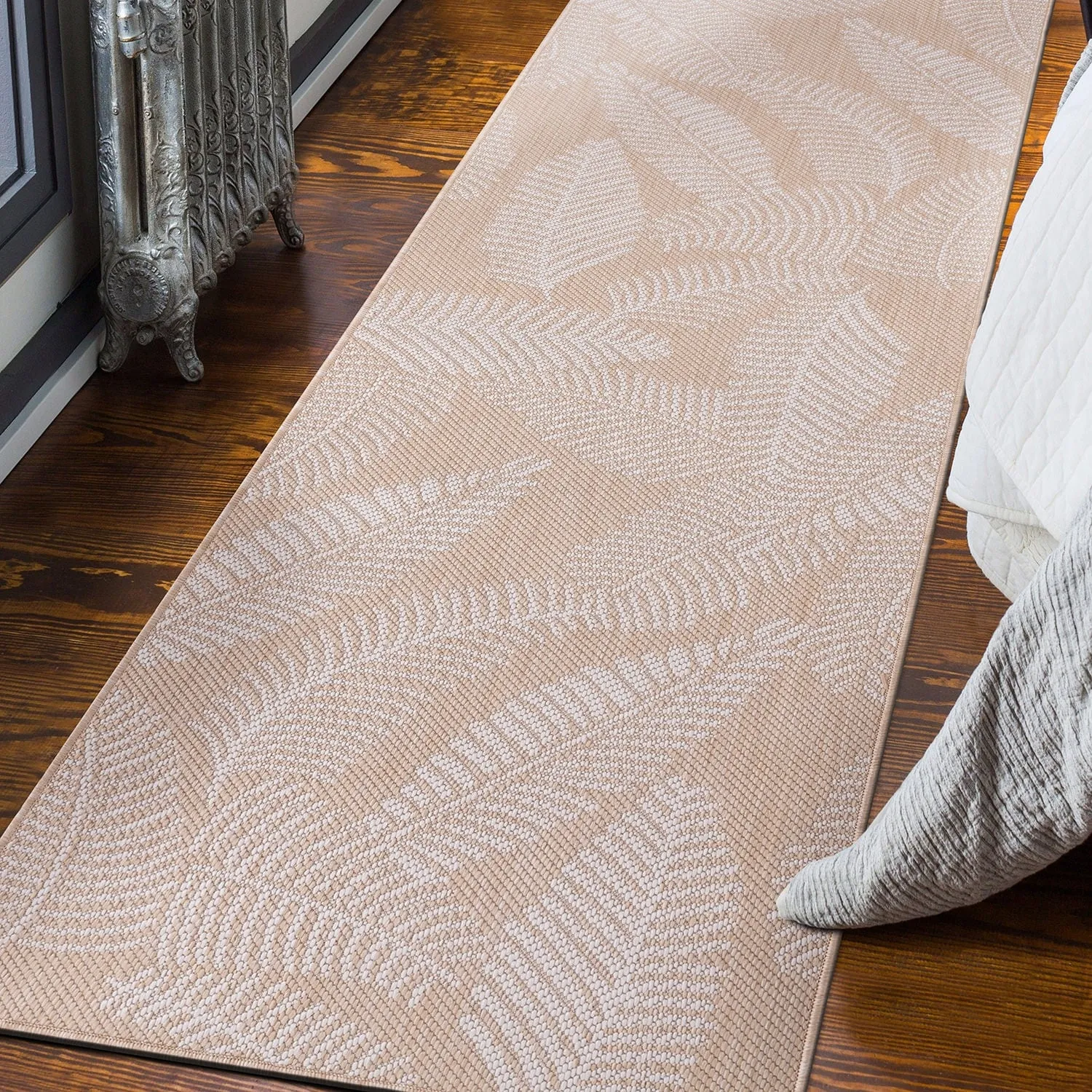 World Rug Gallery Distressed Palm Leaves Textured Flat Weave Indoor/Outdoor Area Rug