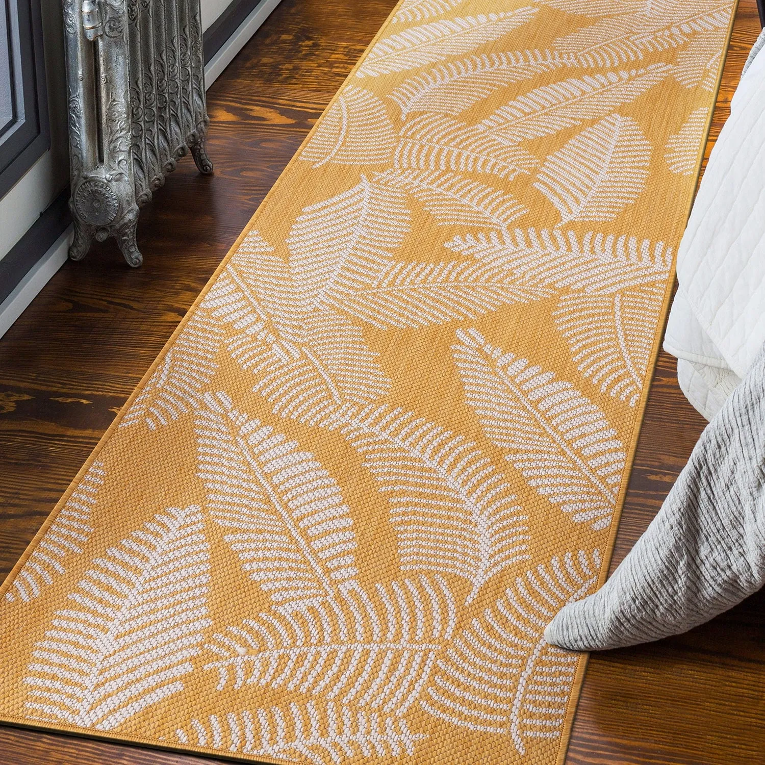 World Rug Gallery Distressed Palm Leaves Textured Flat Weave Indoor/Outdoor Area Rug