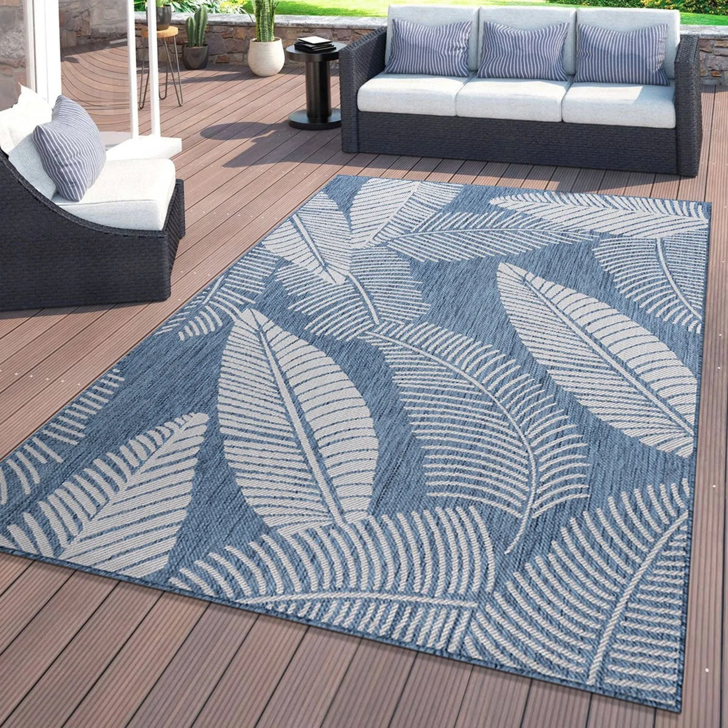 World Rug Gallery Distressed Palm Leaves Textured Flat Weave Indoor/Outdoor Area Rug